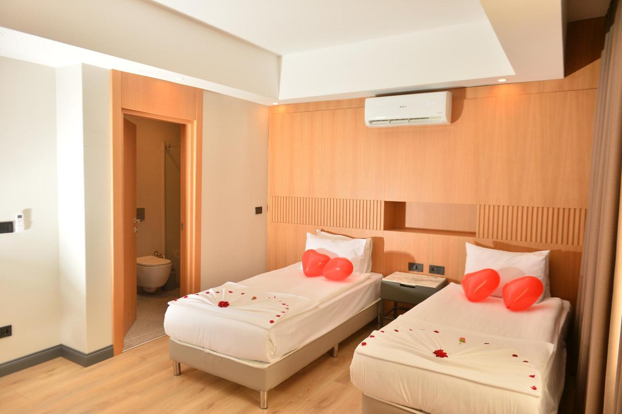 Miarosa Kemer Beach Bagian luar foto